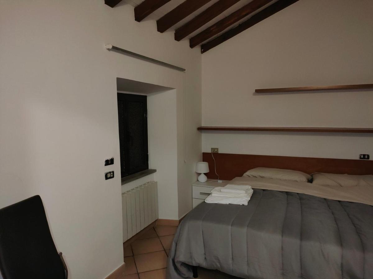 Francigena Viterbo Apartment Con Parcheggio Gratuito A Soli 2 Minuti Ngoại thất bức ảnh