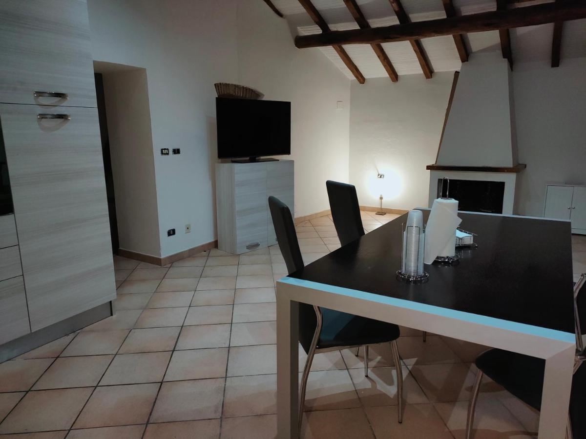 Francigena Viterbo Apartment Con Parcheggio Gratuito A Soli 2 Minuti Ngoại thất bức ảnh