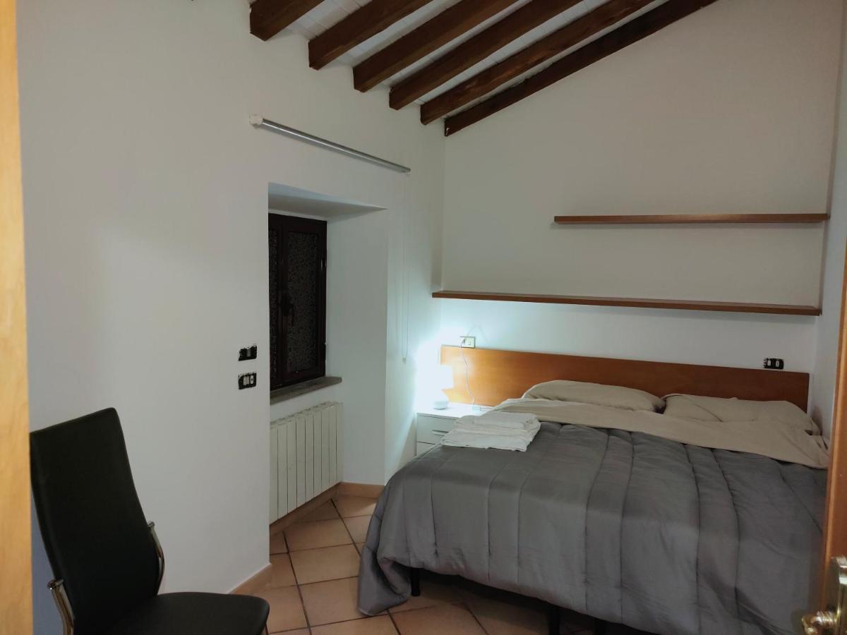 Francigena Viterbo Apartment Con Parcheggio Gratuito A Soli 2 Minuti Ngoại thất bức ảnh